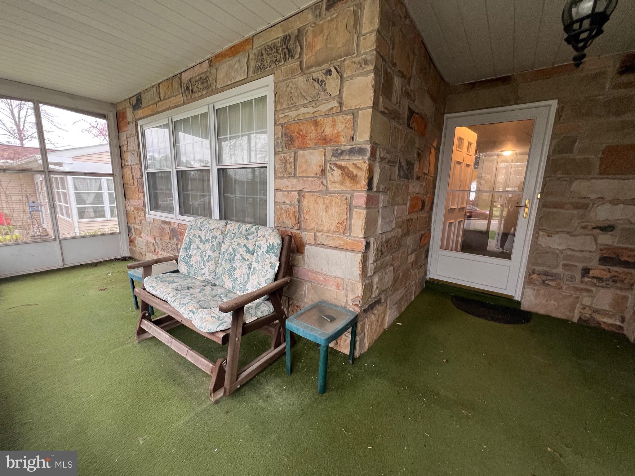 7 Buckingham Dr