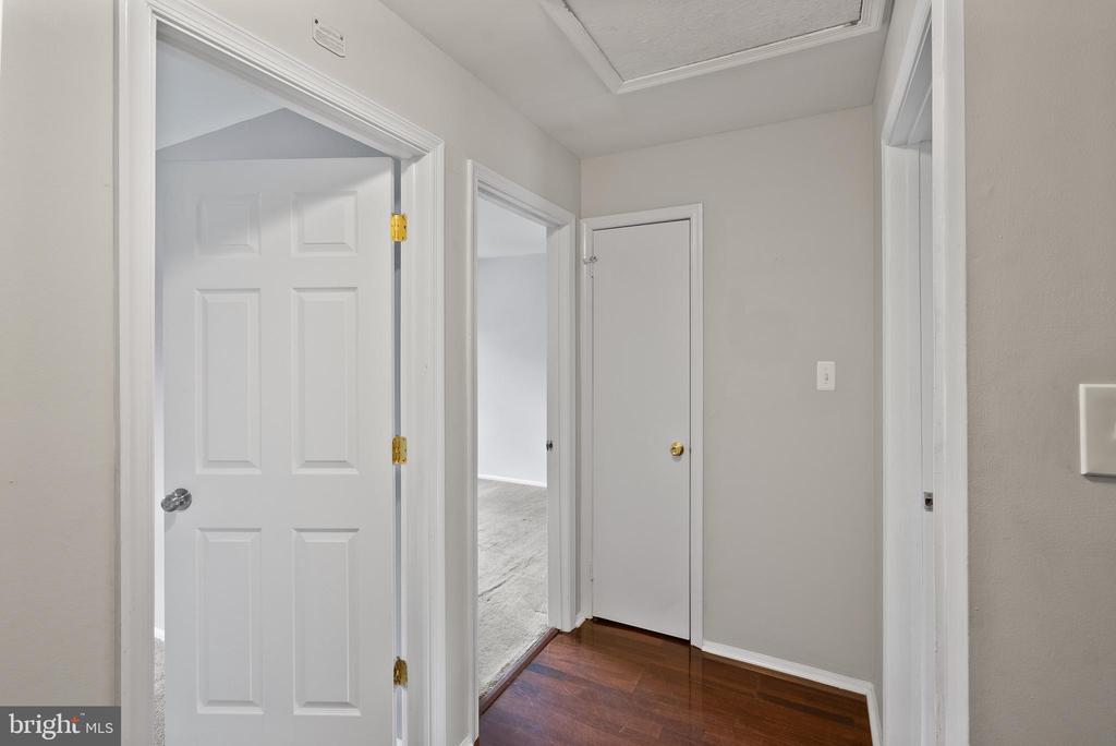 2503 ELBERTA LN