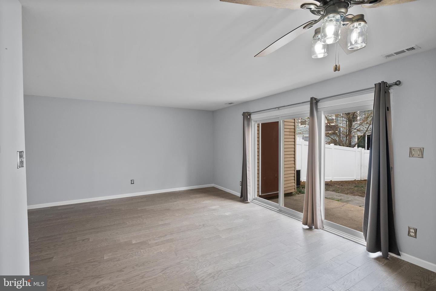 2503 ELBERTA LN