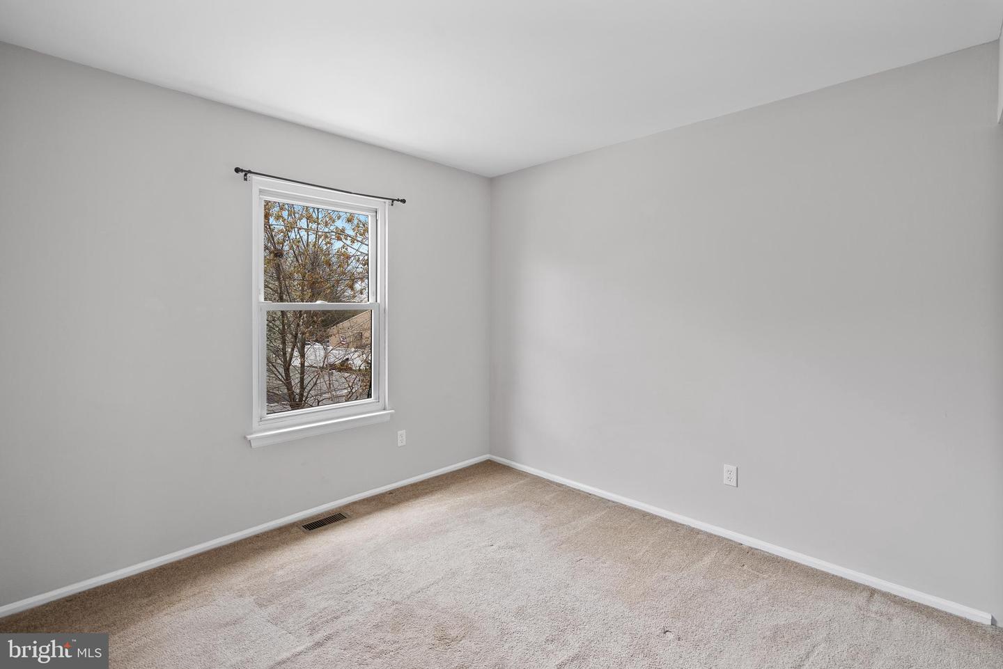 2503 ELBERTA LN