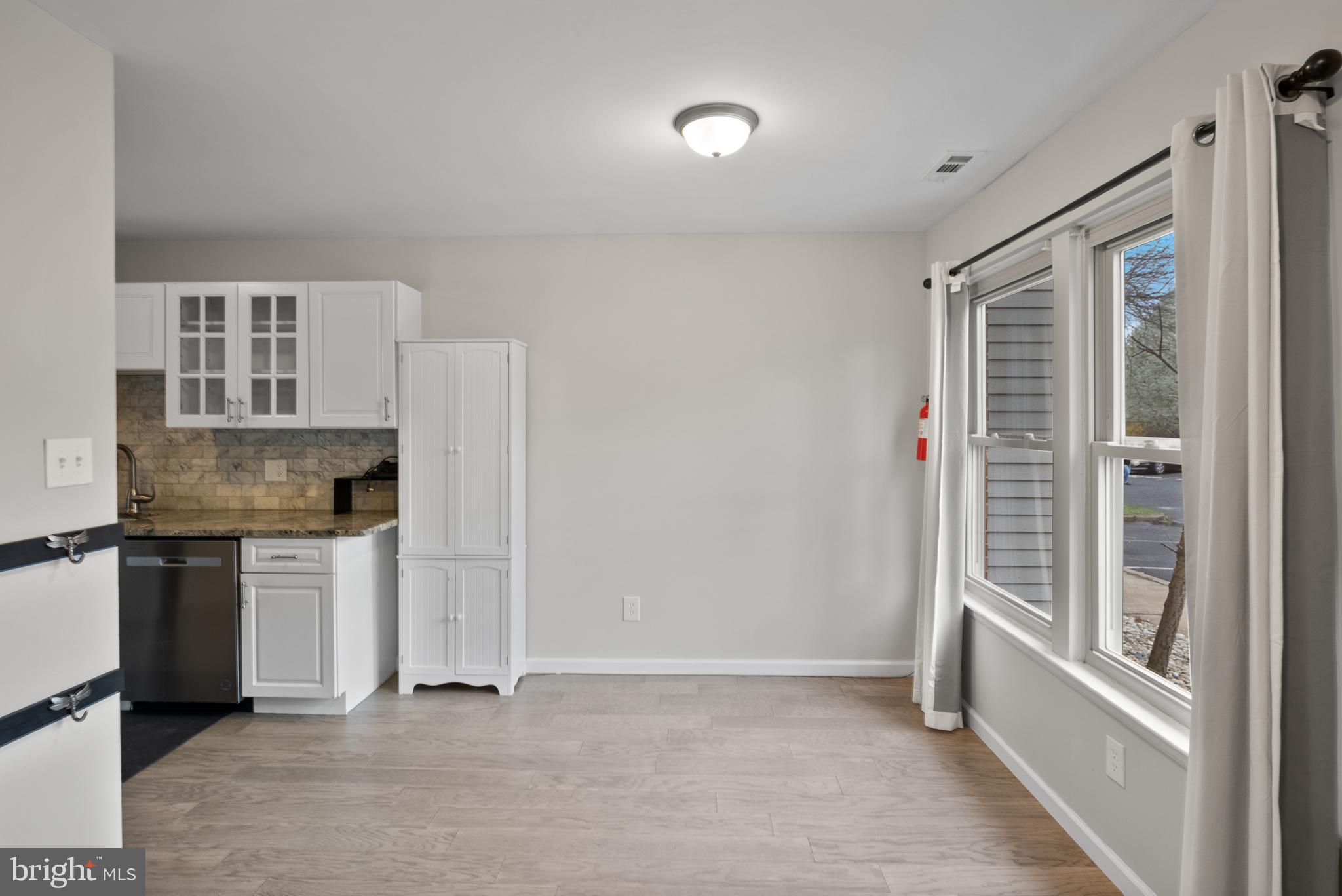 2503 ELBERTA LN