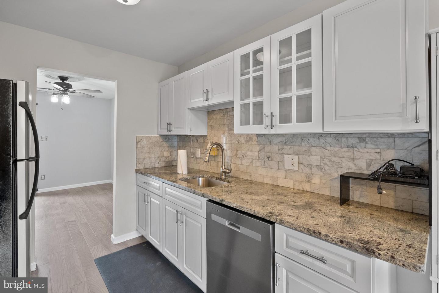2503 ELBERTA LN
