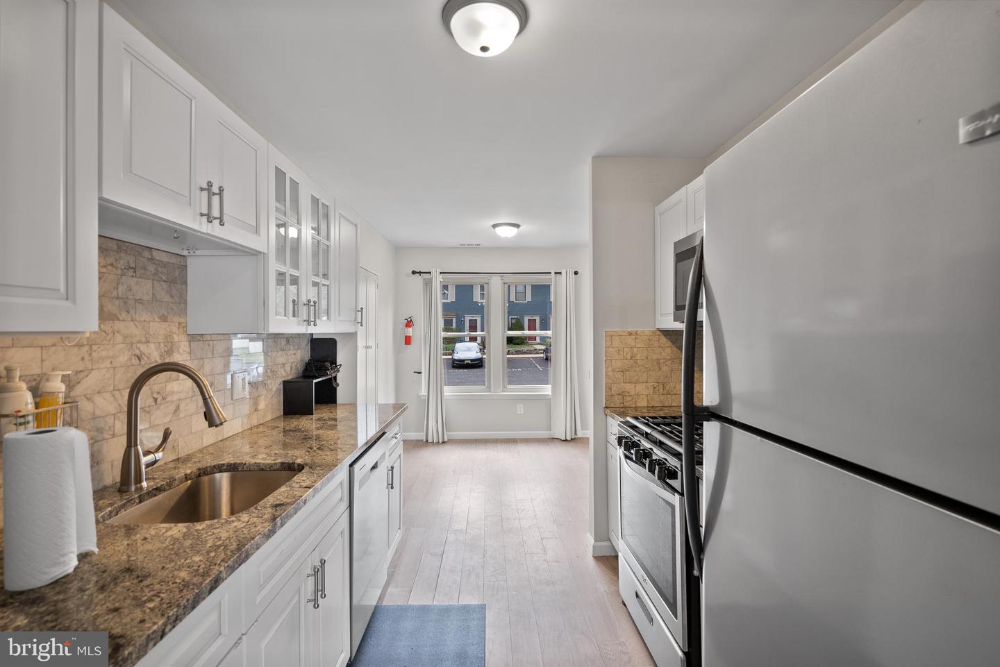 2503 ELBERTA LN