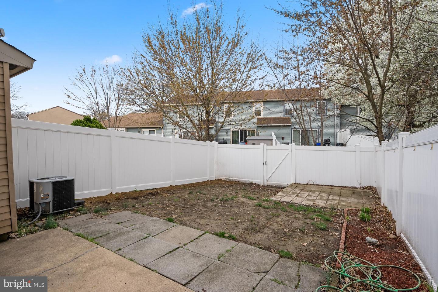 2503 ELBERTA LN