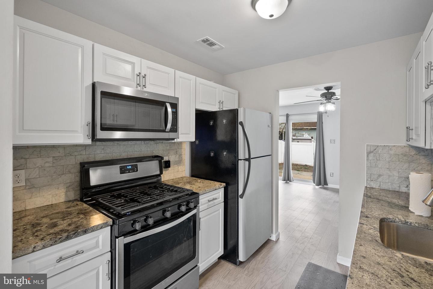 2503 ELBERTA LN