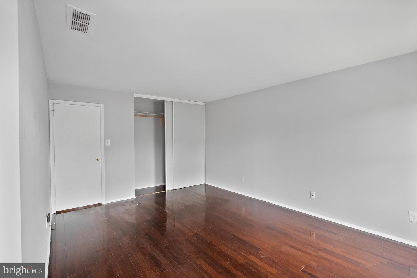 2503 ELBERTA LN