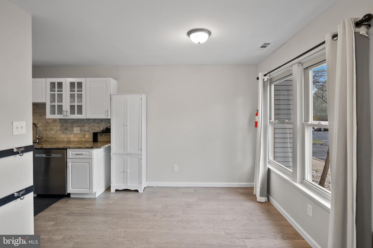 2503 ELBERTA LN
