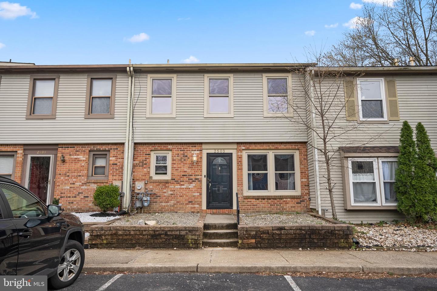 2503 ELBERTA LN