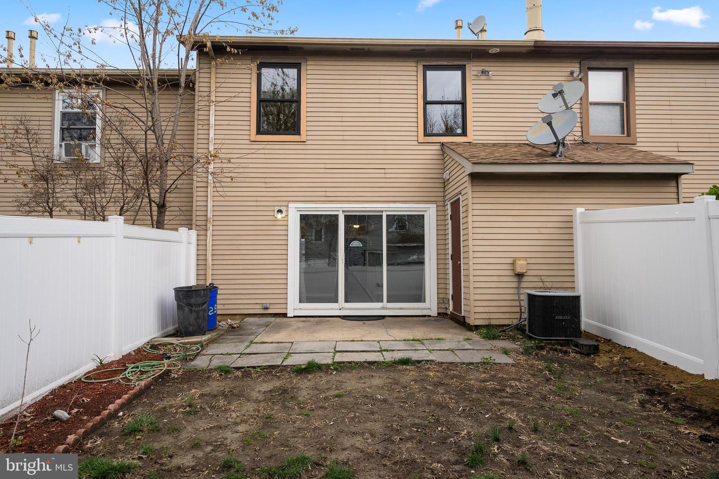 2503 ELBERTA LN