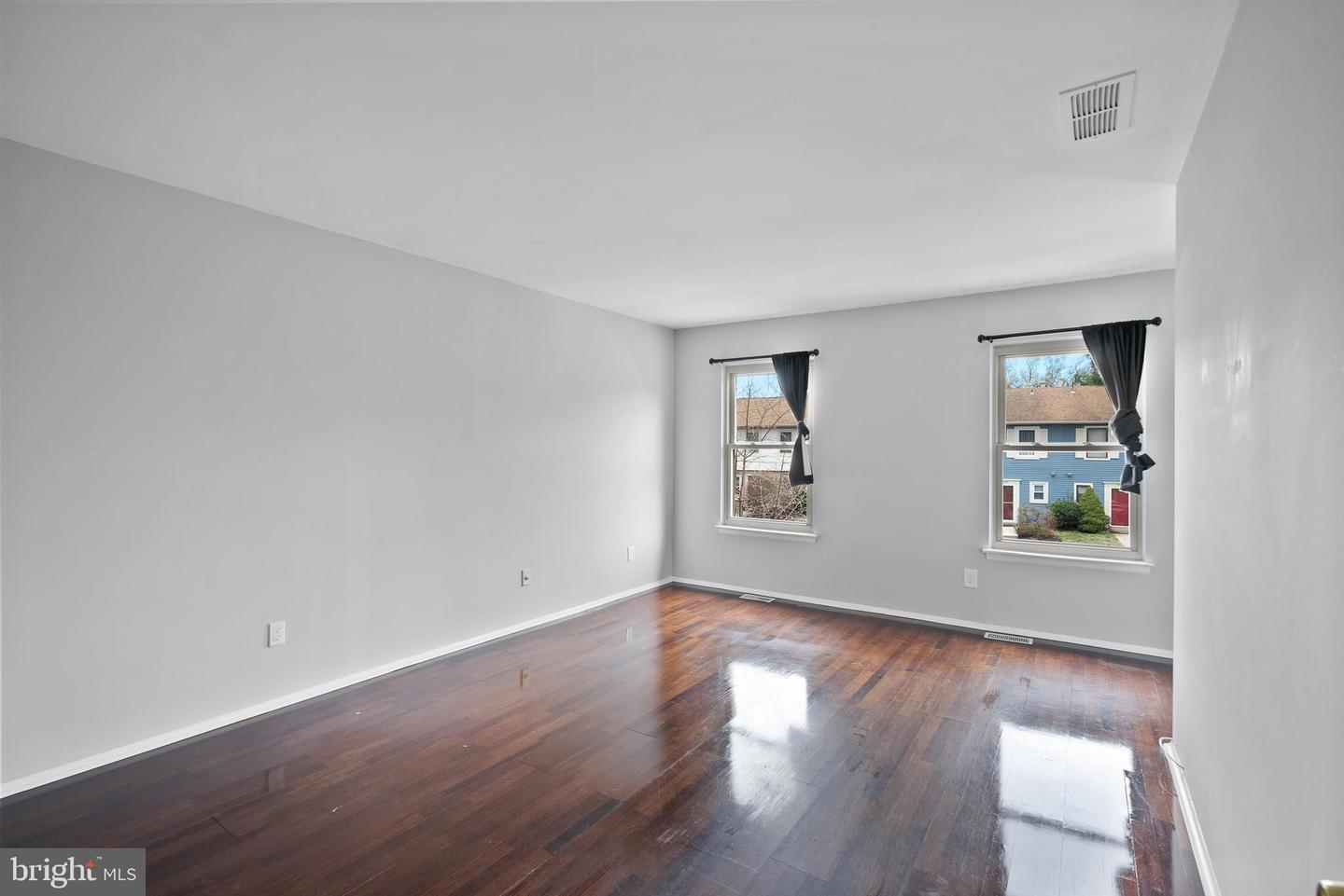 2503 ELBERTA LN