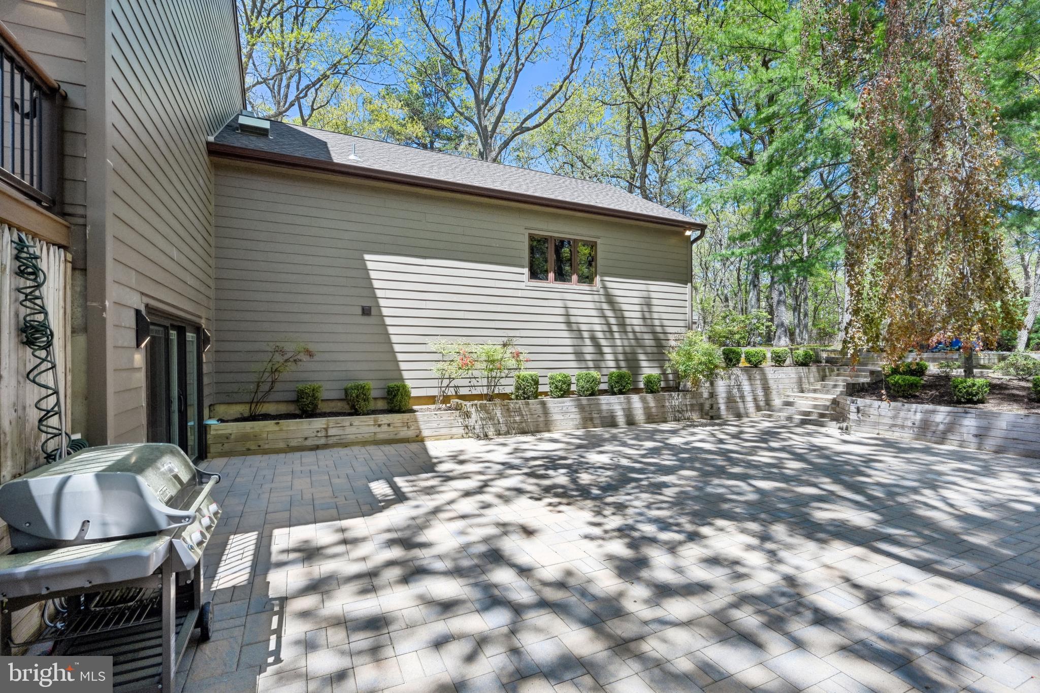 48 Cardinal Ridge Rd