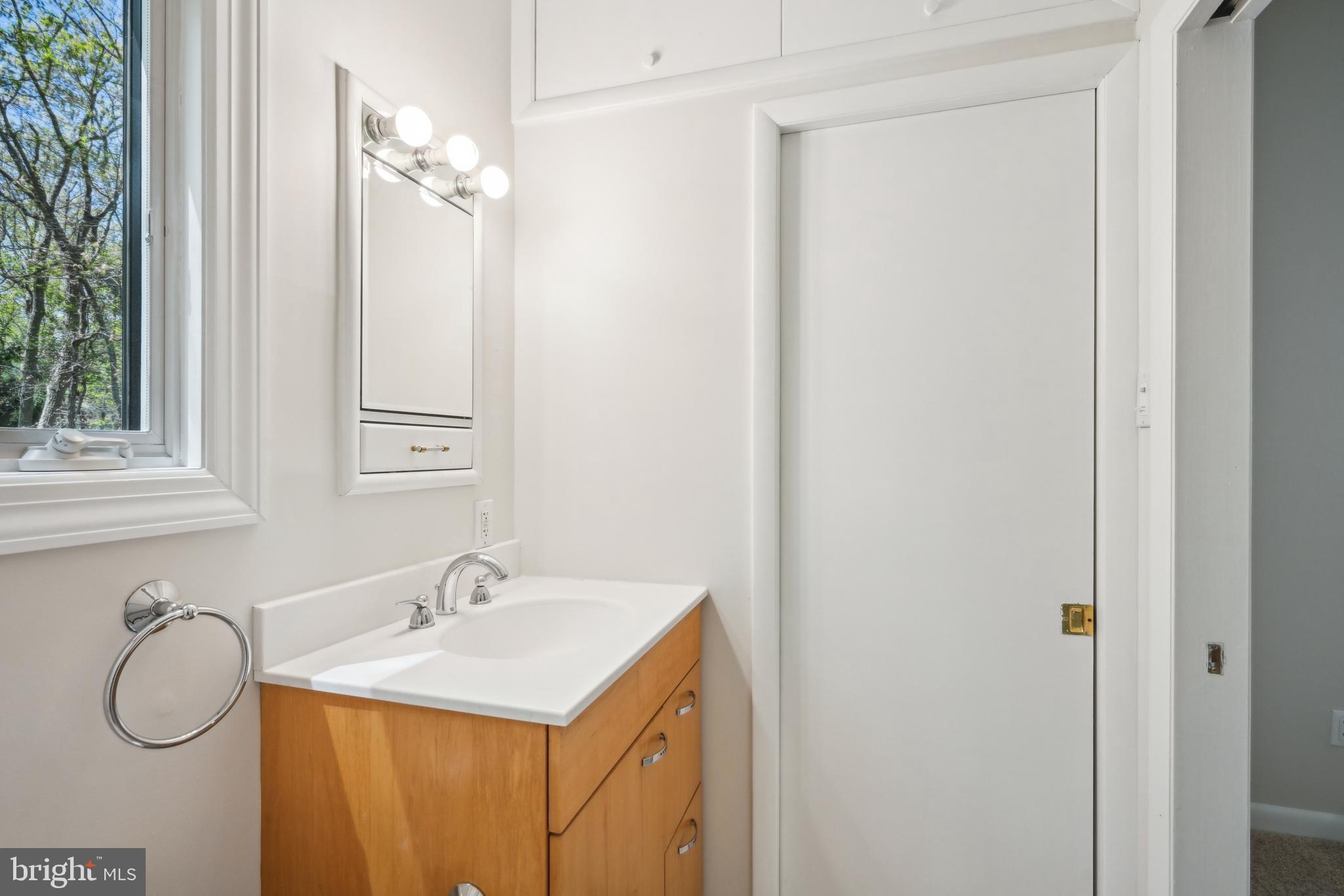 48 Cardinal Ridge Rd