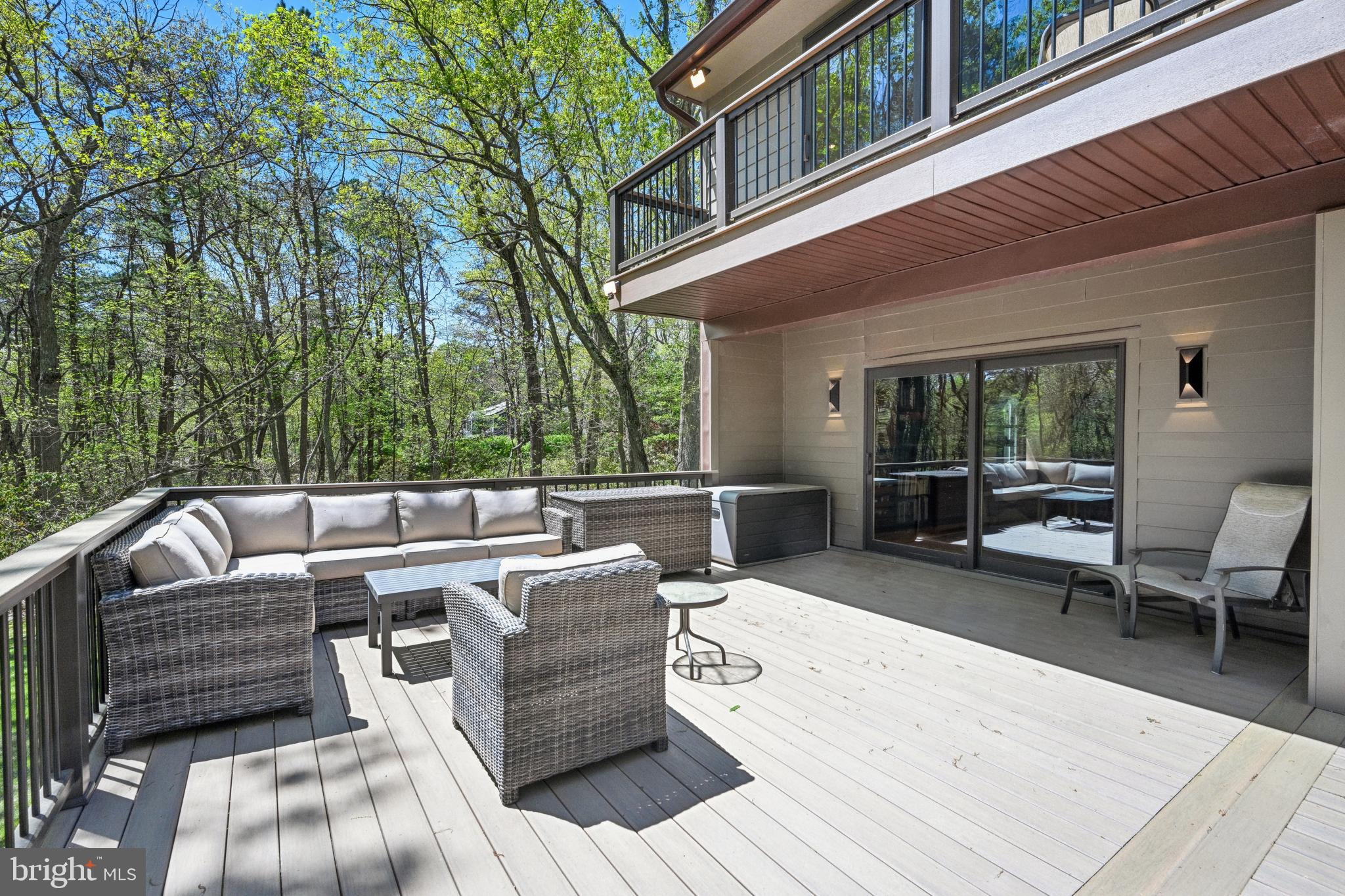 48 Cardinal Ridge Rd