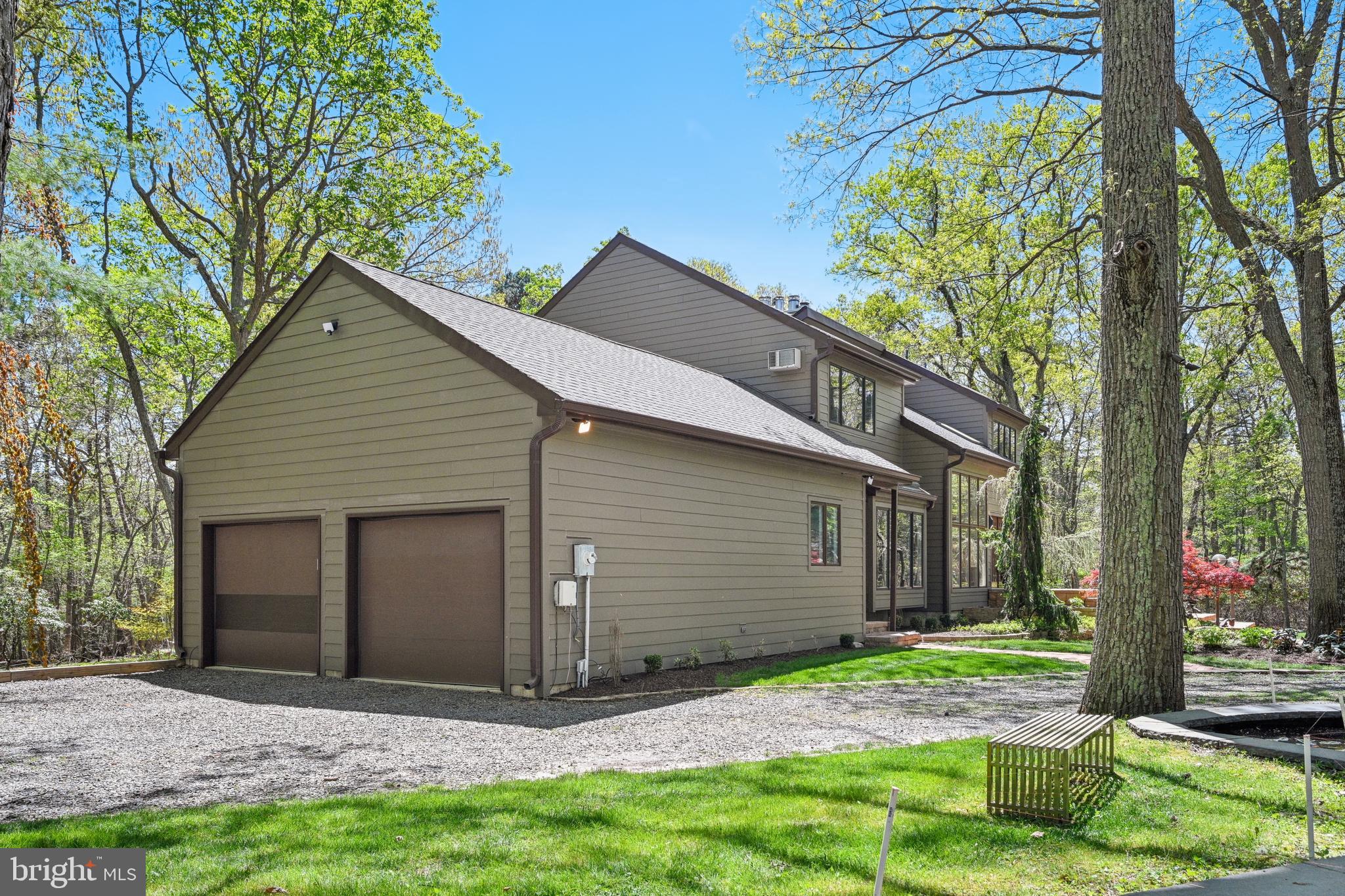 48 Cardinal Ridge Rd