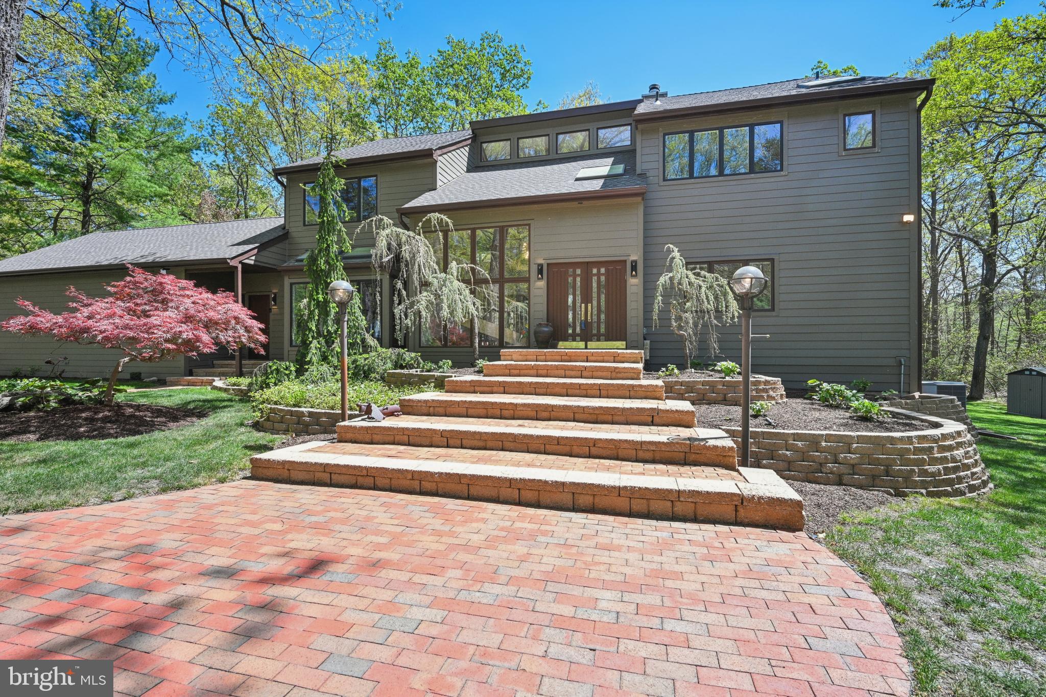 48 Cardinal Ridge Rd