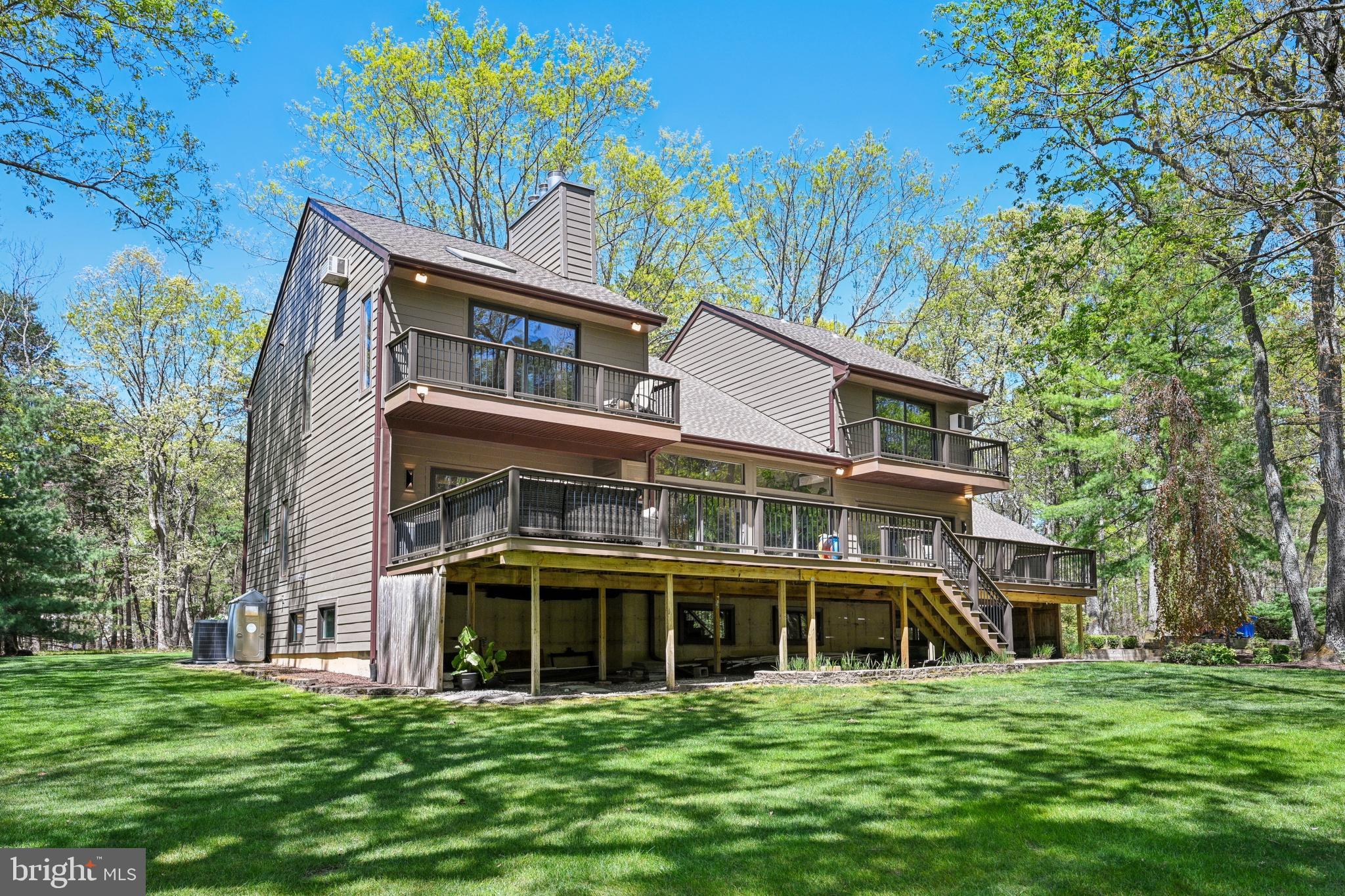 48 Cardinal Ridge Rd