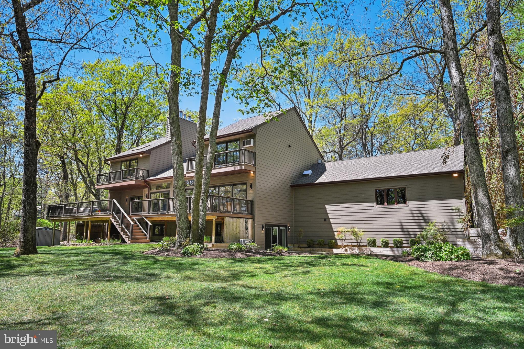 48 Cardinal Ridge Rd