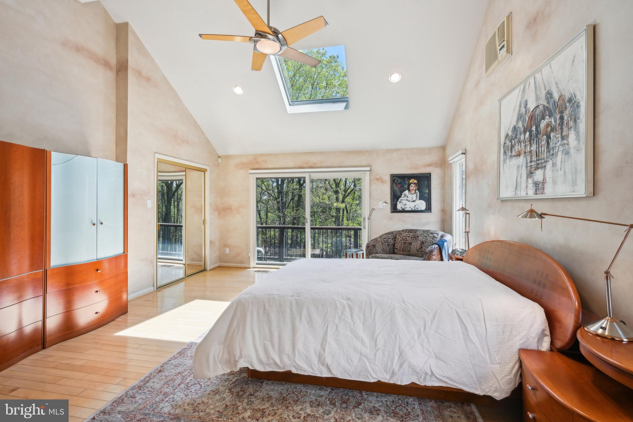 48 Cardinal Ridge Rd