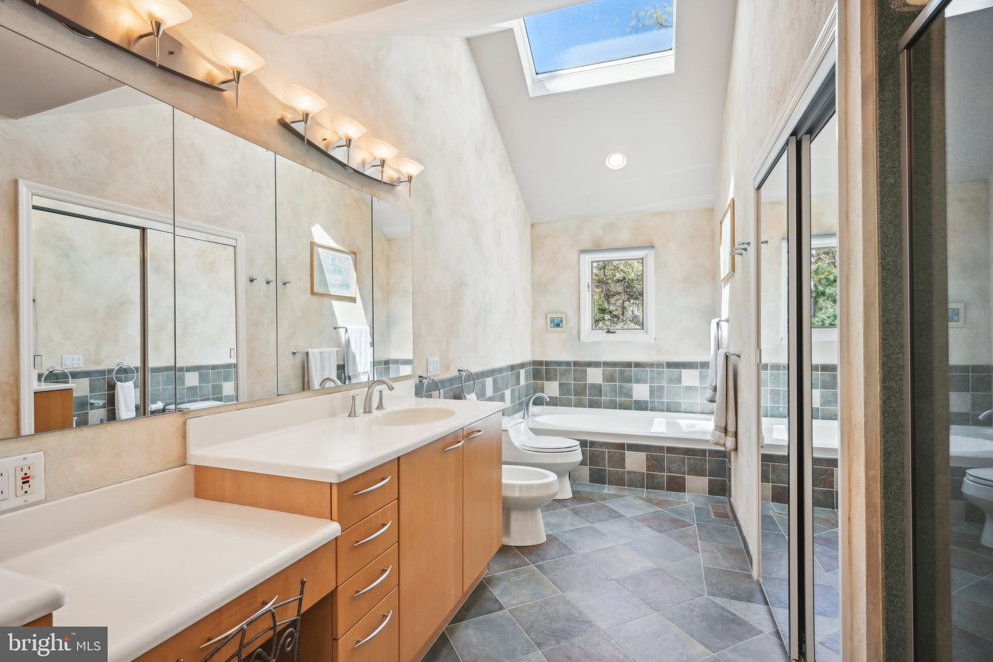 48 Cardinal Ridge Rd