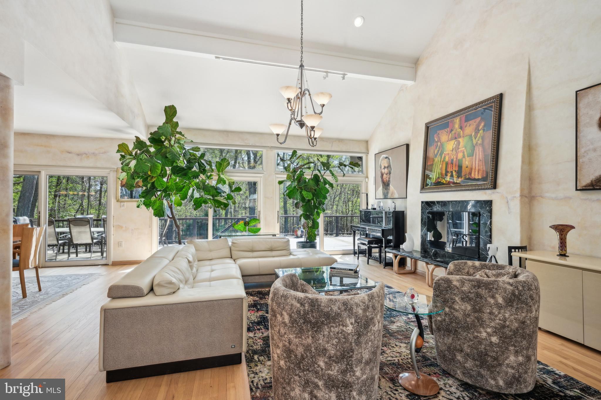 48 Cardinal Ridge Rd