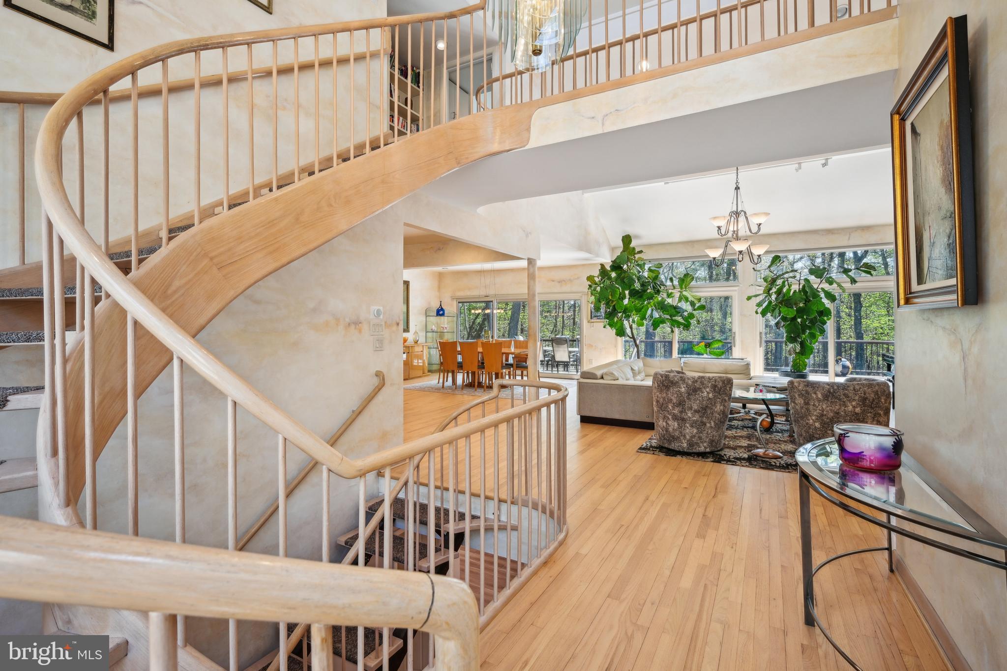 48 Cardinal Ridge Rd