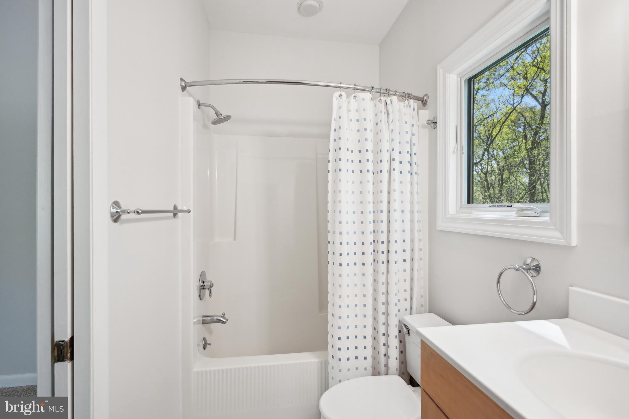 48 Cardinal Ridge Rd