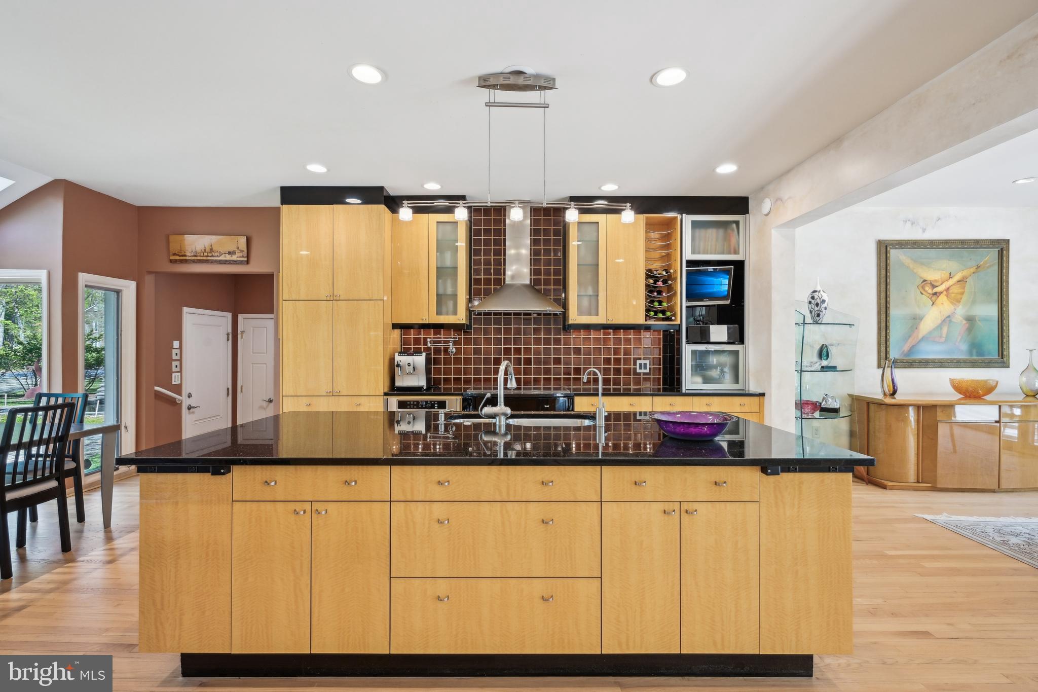 48 Cardinal Ridge Rd