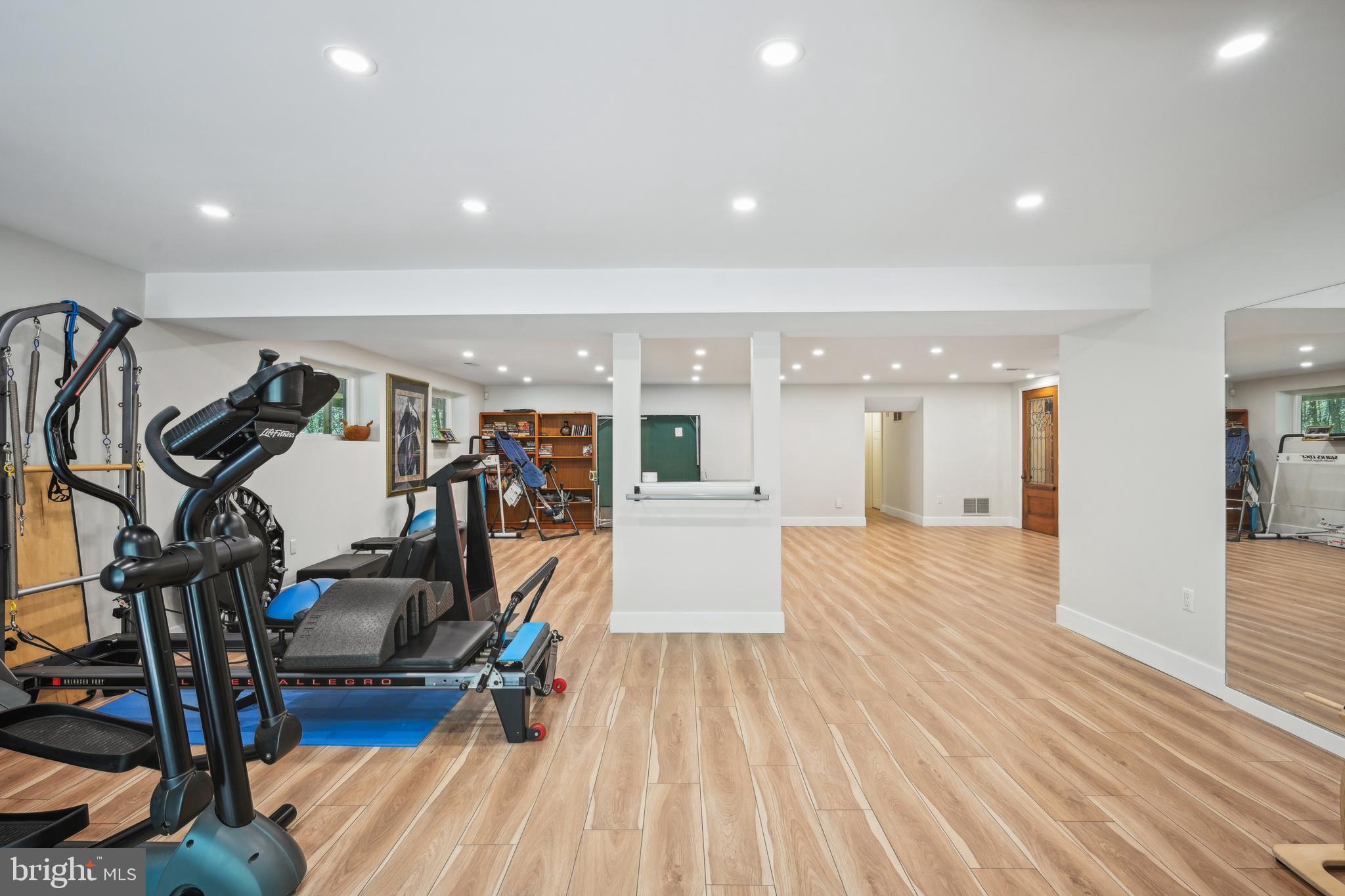 48 Cardinal Ridge Rd