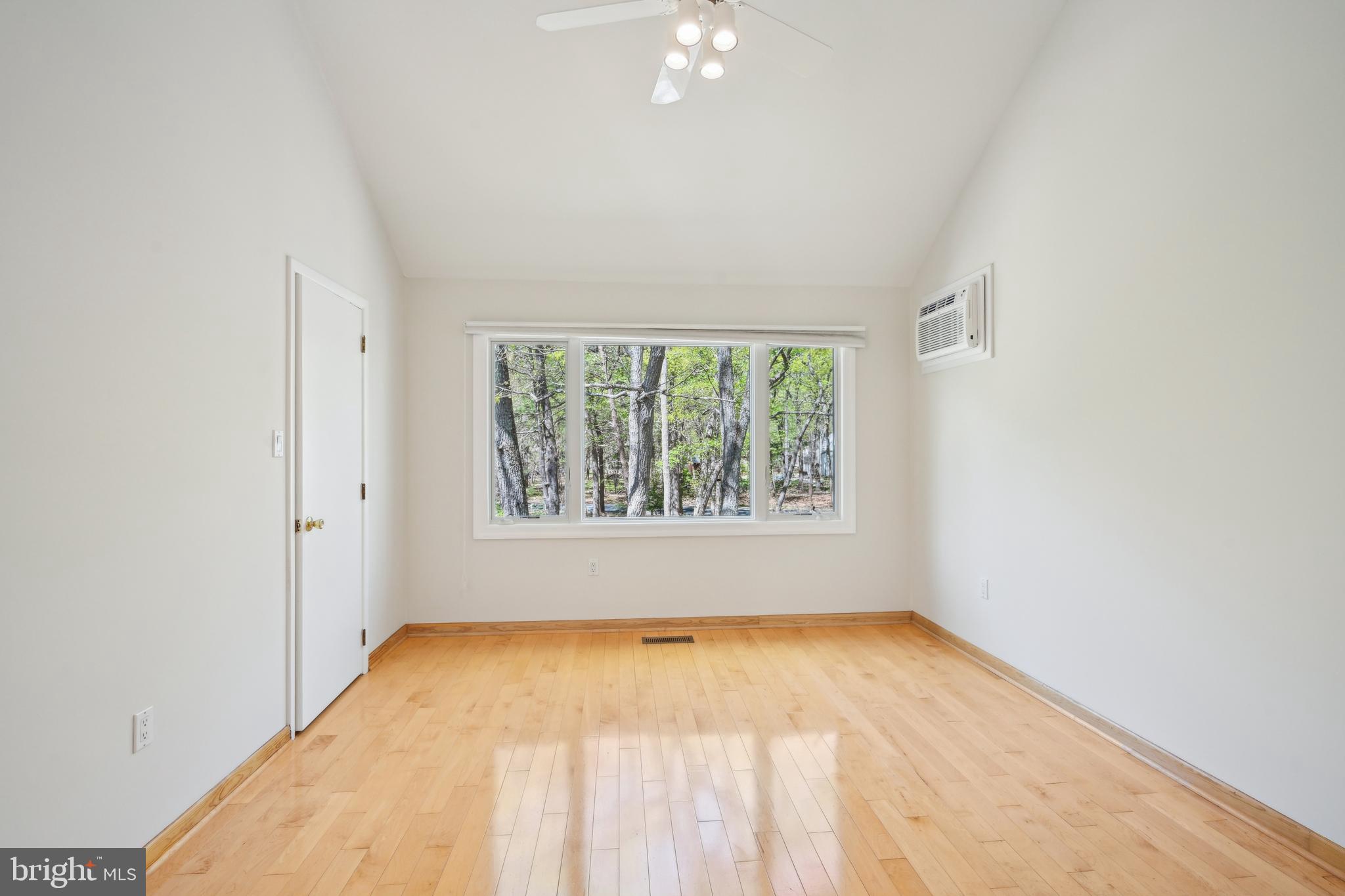 48 Cardinal Ridge Rd