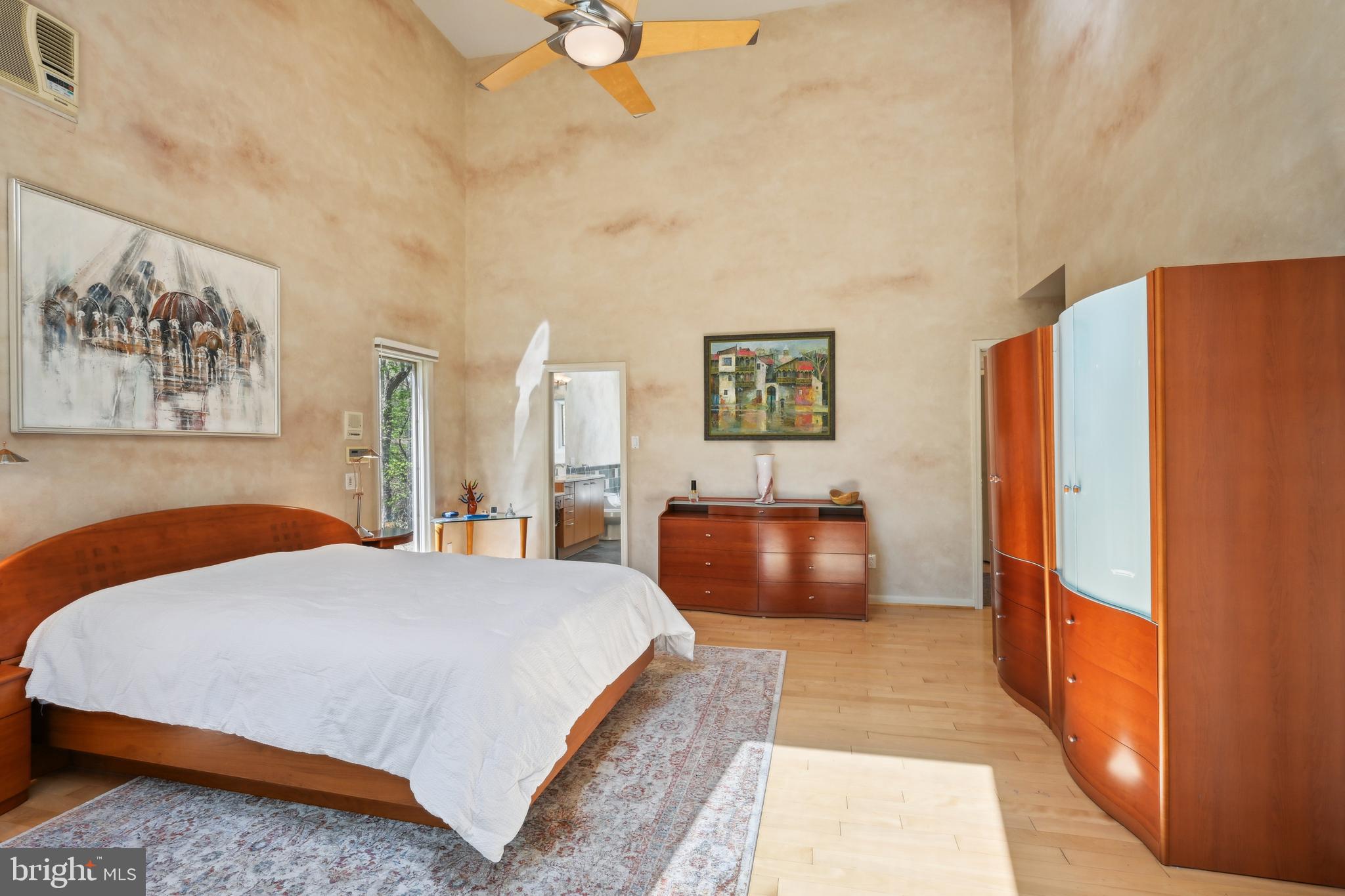 48 Cardinal Ridge Rd