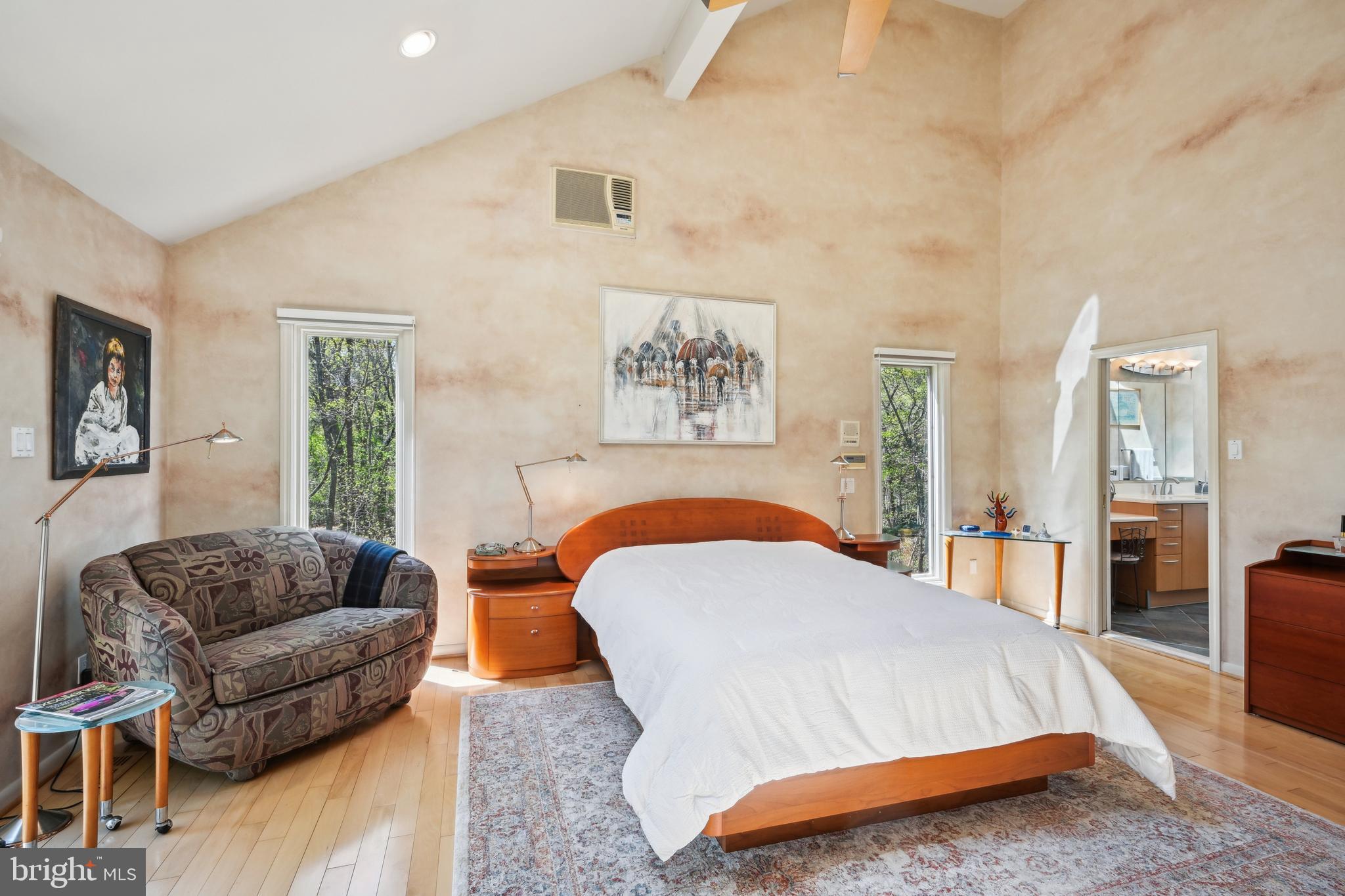 48 Cardinal Ridge Rd