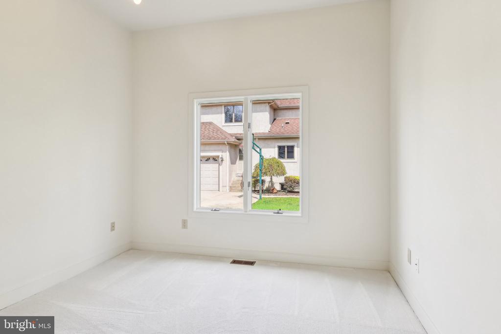 57 Bolz Ct