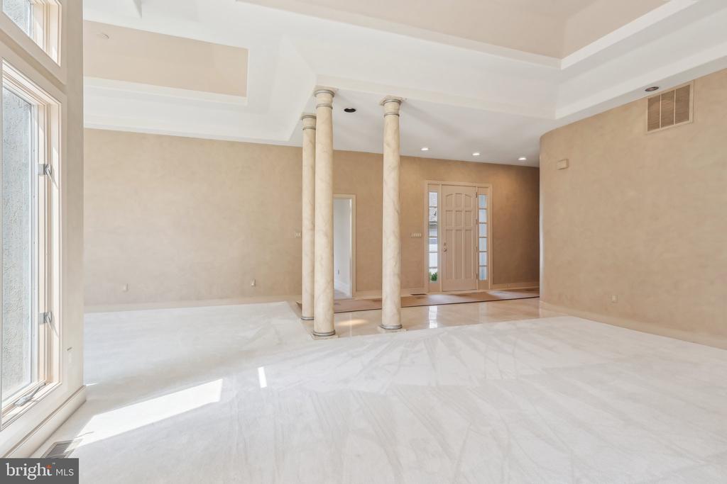 57 Bolz Ct