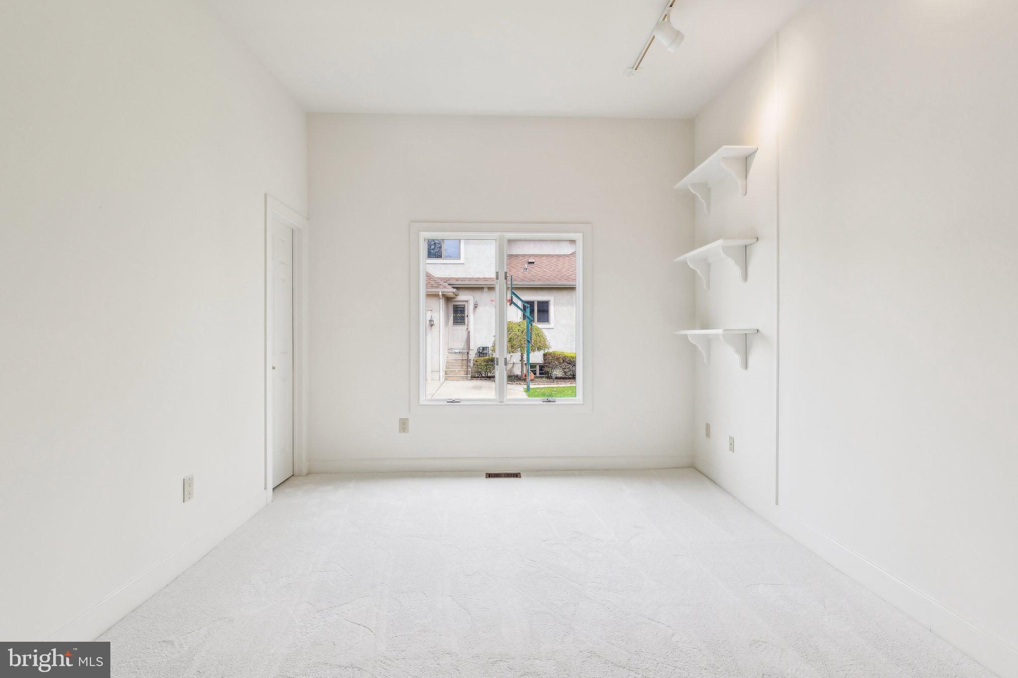 57 Bolz Ct
