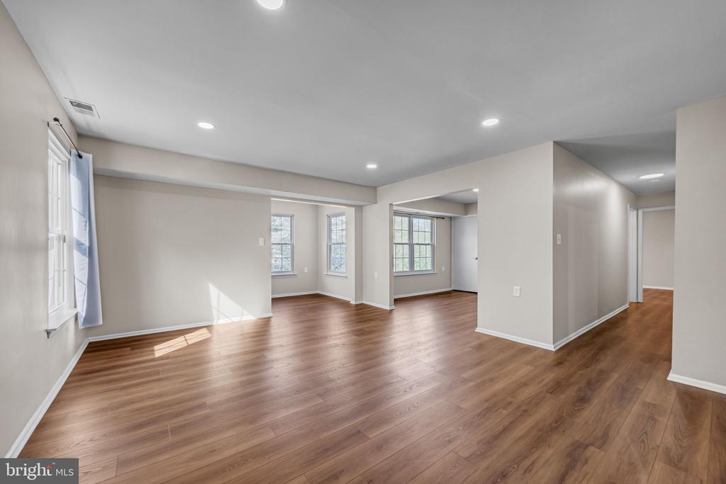 114 VILLAGE LANE