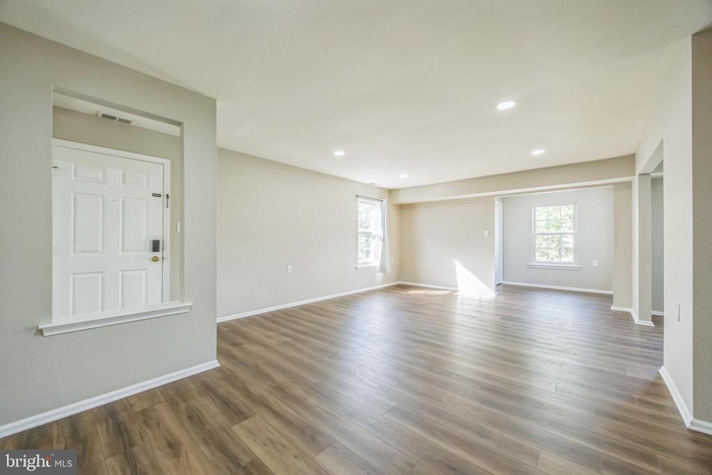 114 VILLAGE LANE