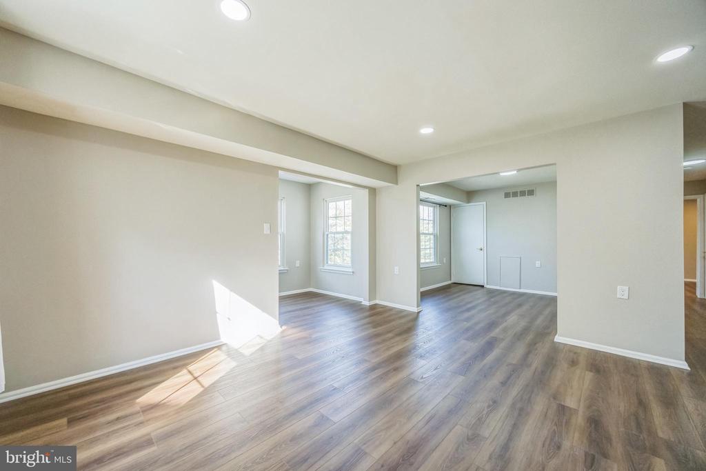 114 VILLAGE LANE