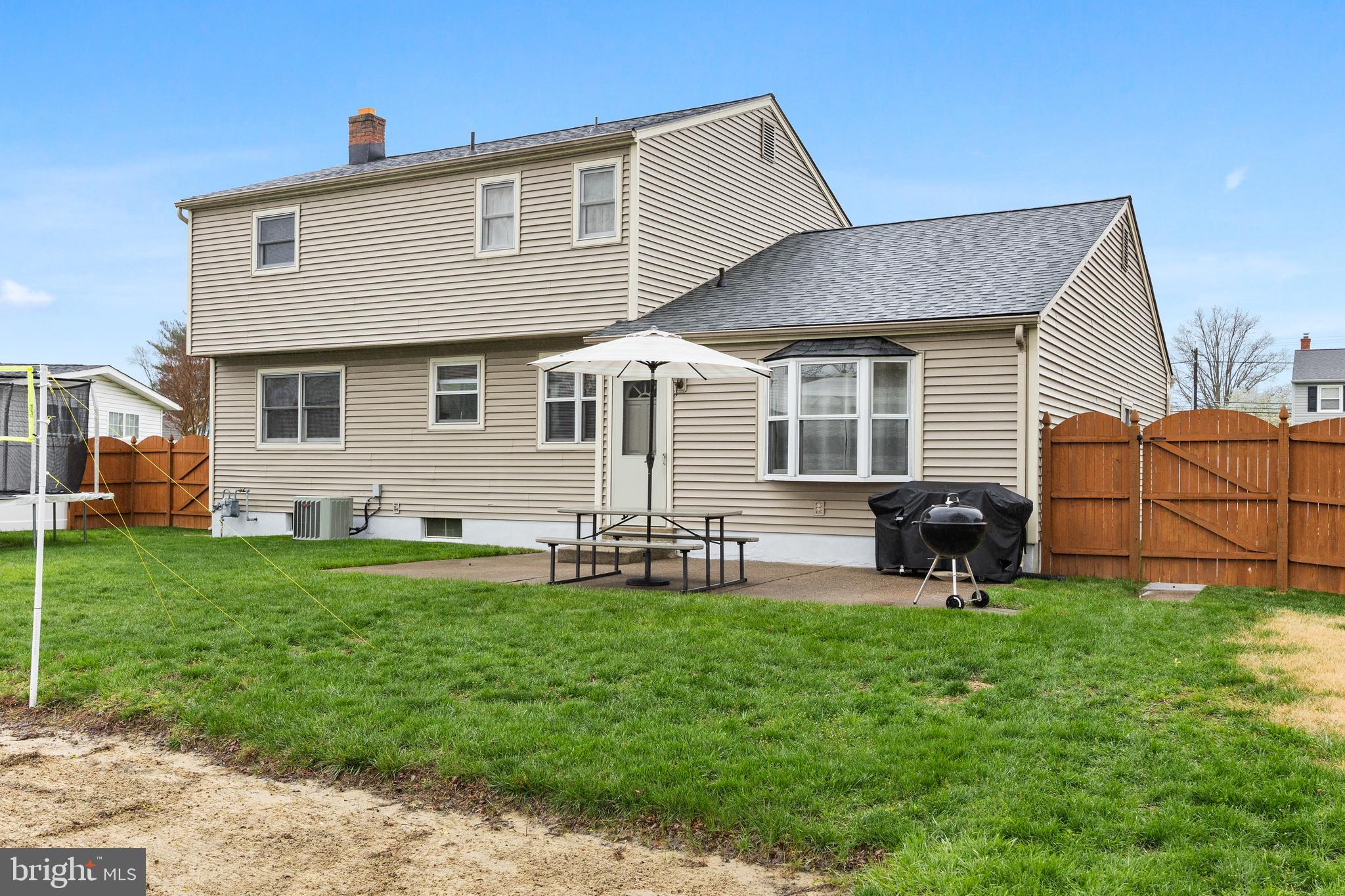 7 Knightswood Dr