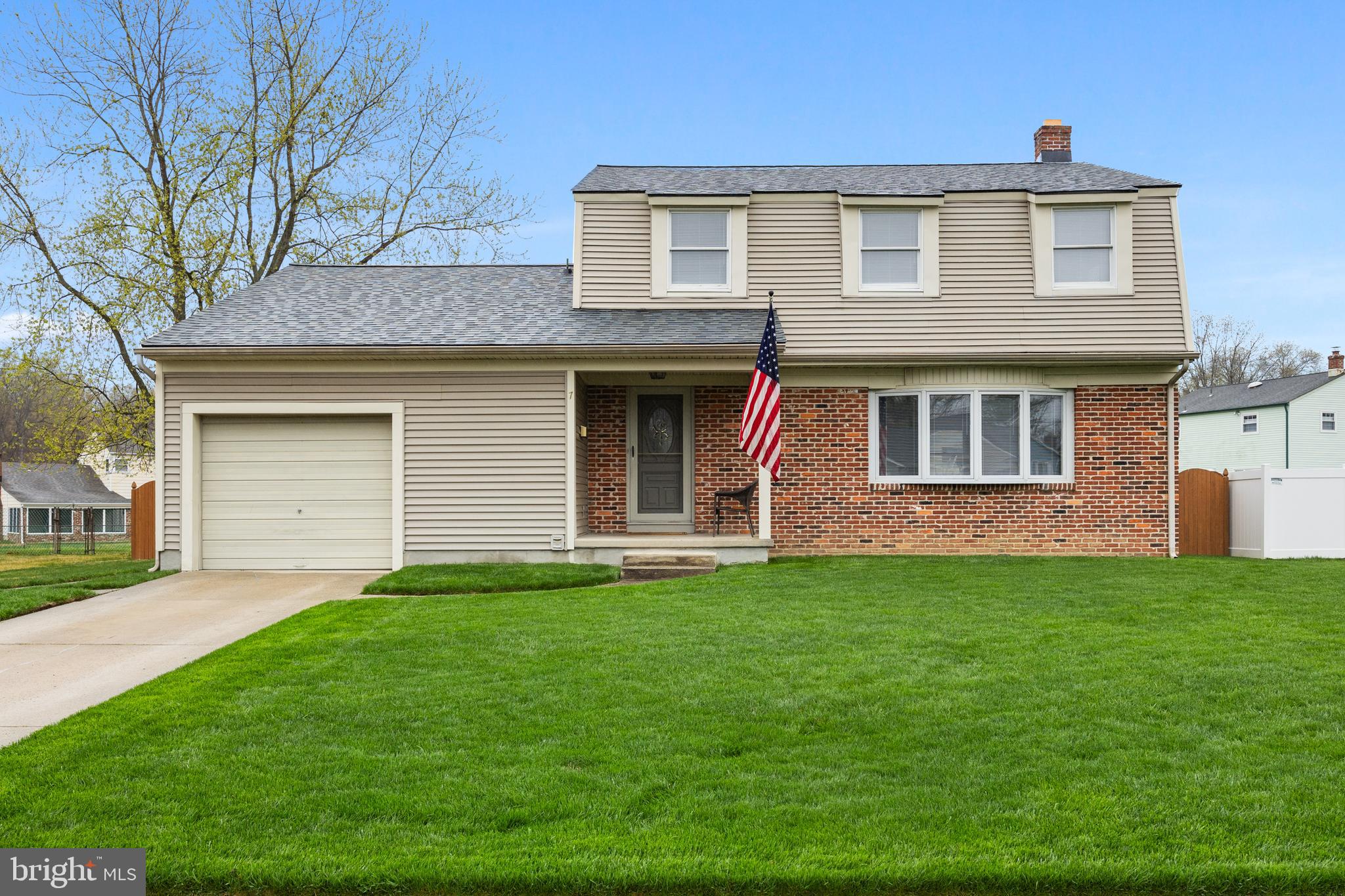 7 Knightswood Dr