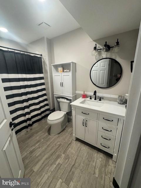 335 WOODLAKE DRIVE 335