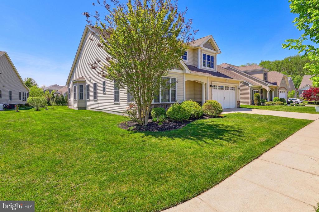 4 MITCHELL COURT