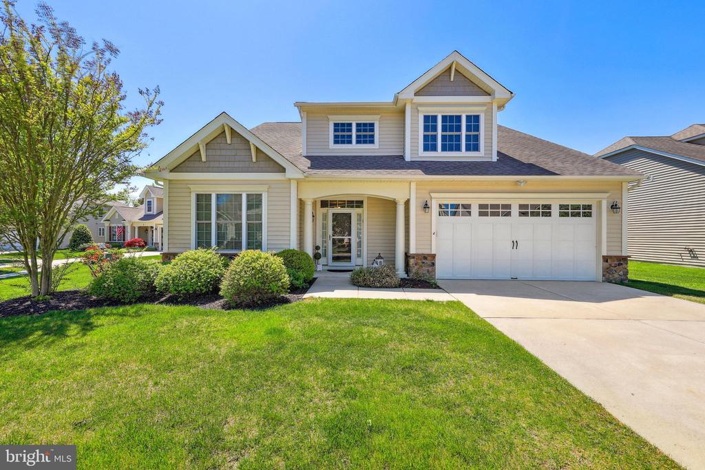 4 MITCHELL COURT