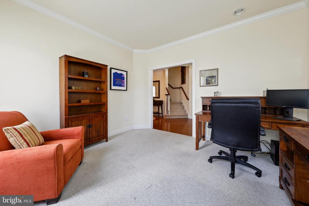 4 MITCHELL COURT