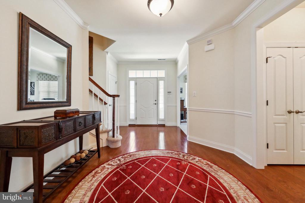 4 MITCHELL COURT