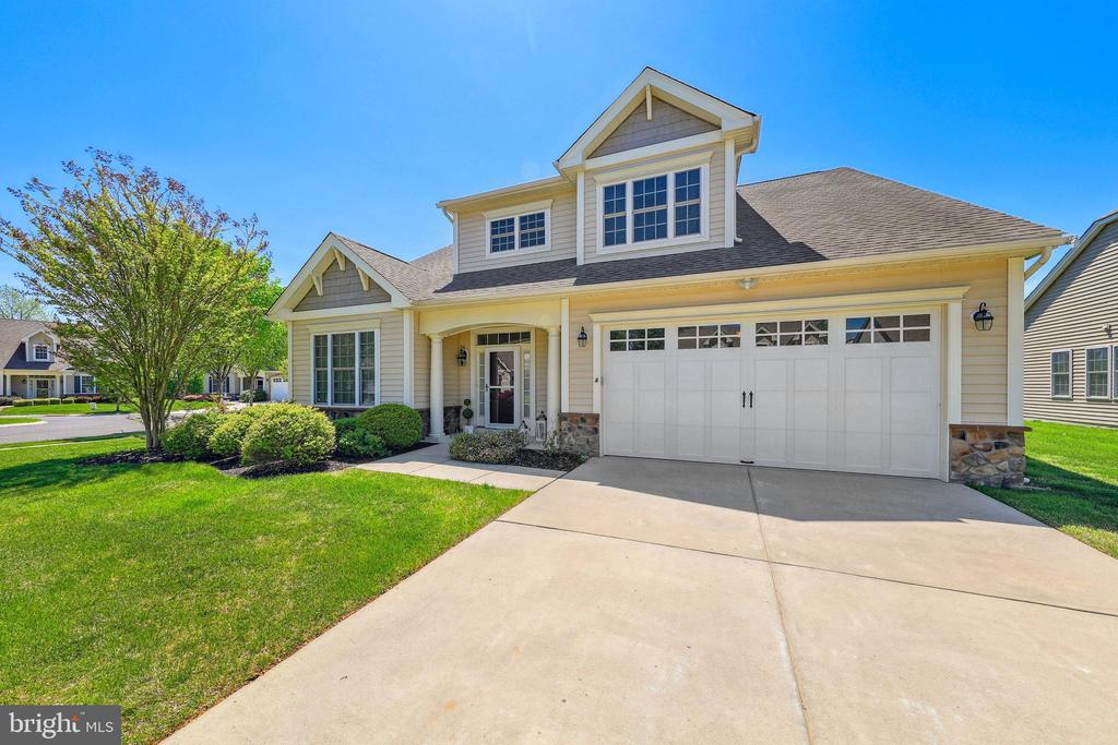 4 MITCHELL COURT