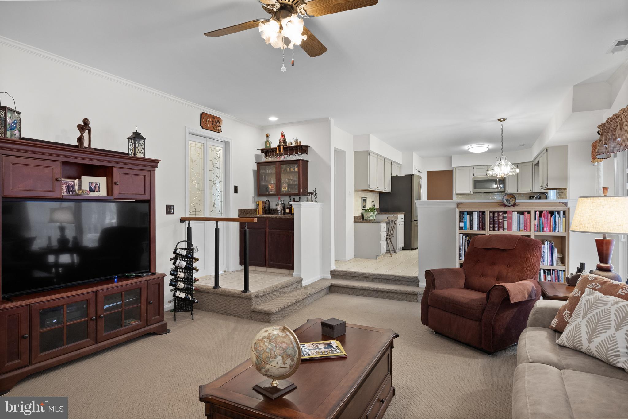 8 Picadilly Cir