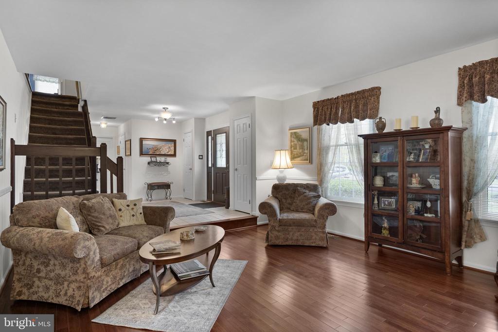 8 Picadilly Cir