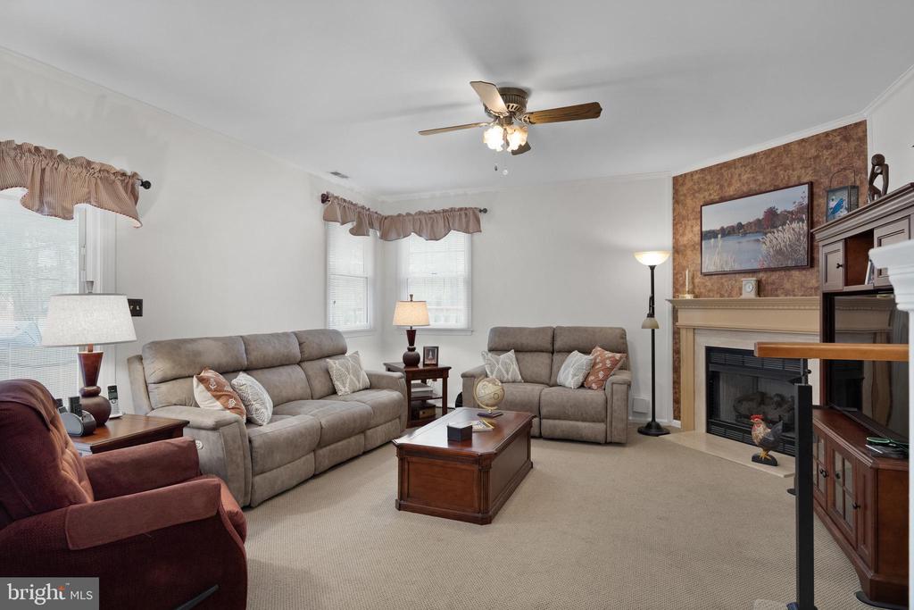 8 Picadilly Cir