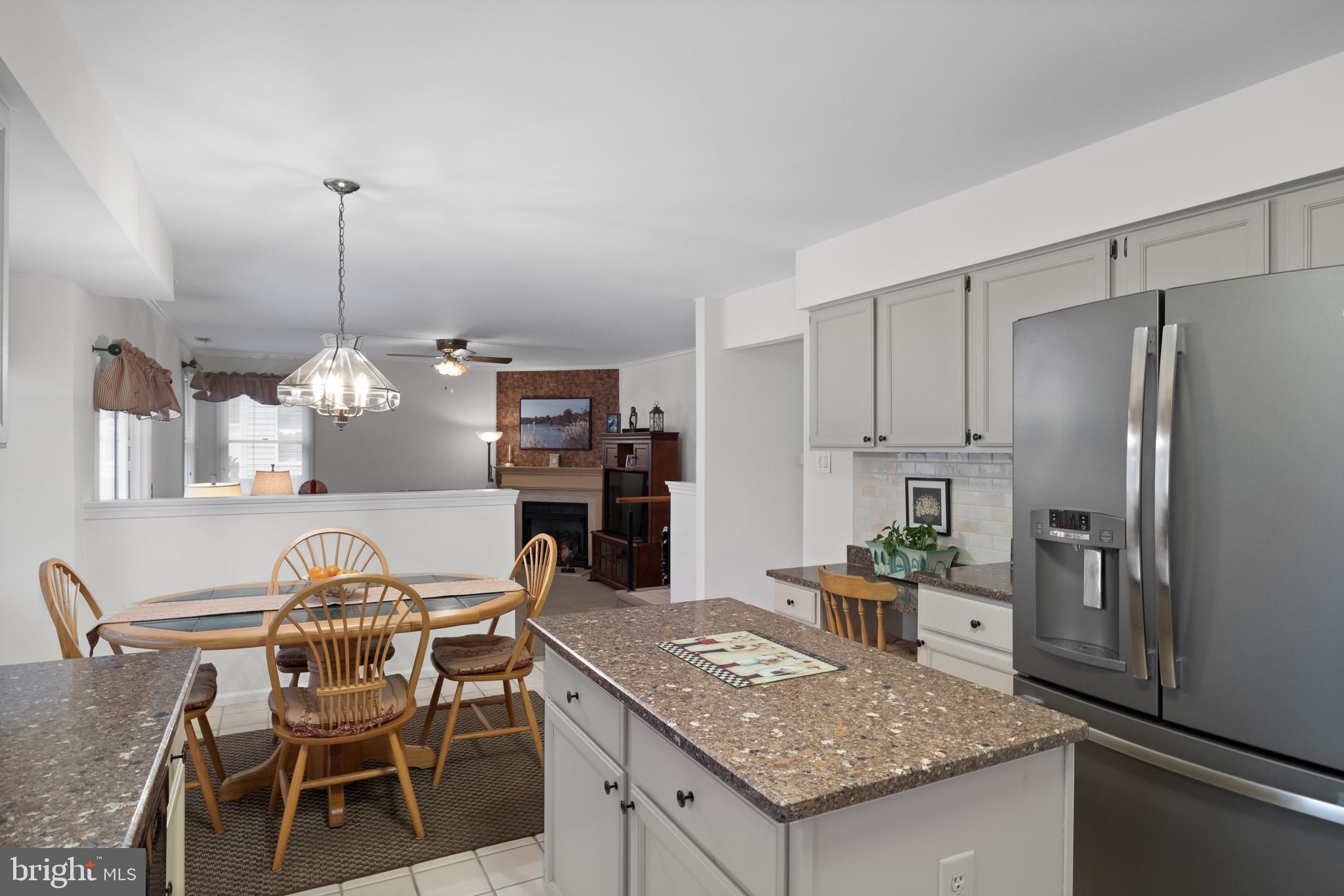8 Picadilly Cir