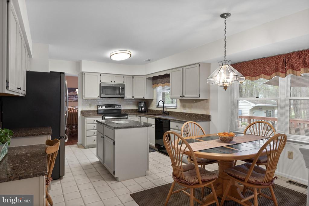 8 Picadilly Cir